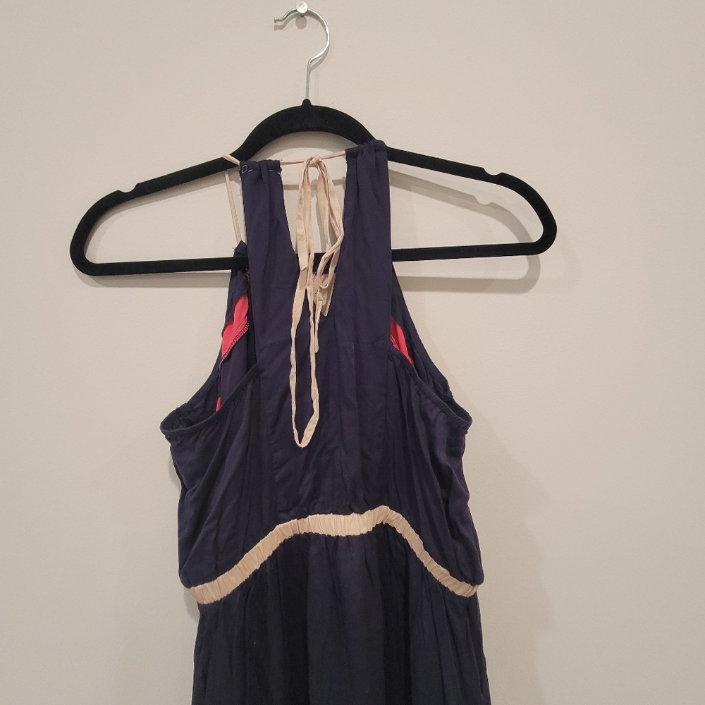 Chic Navy and Coral Maxi Dress - Picture 3 of 4